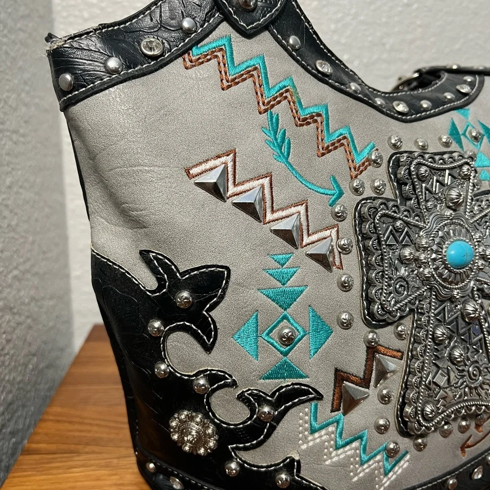 Elegant Black and Gray Embroidered Women's Shoulder Bag - Picture 11 of 12